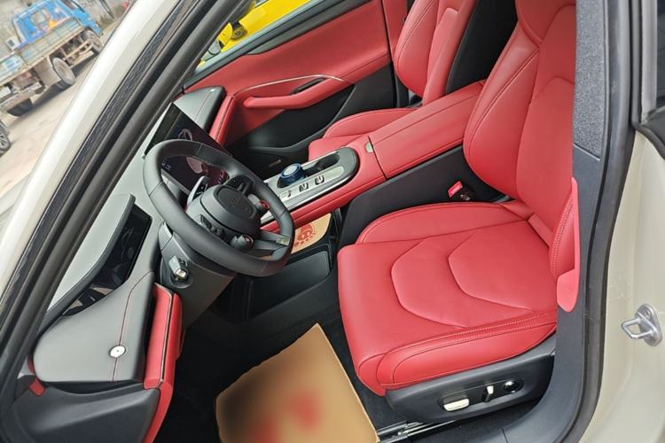Used Xiaomi Auto SU7 2024 Rear-Drive Long-Range Intelligent Driving Version Left Front Seat