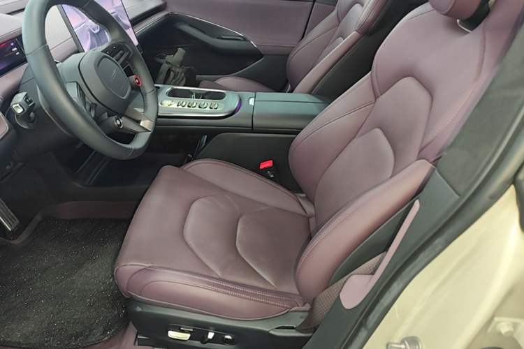 Used Xiaomi Auto SU7 2024 Four-Wheel Drive Ultra-Long Range Advanced Intelligent Driving Max Edition Left Front Seat