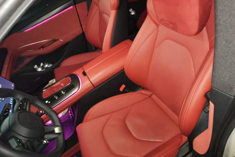 Used Xiaomi Auto SU7 2024 Rear-Drive Long-Range Intelligent Driving Version Left Front Seat