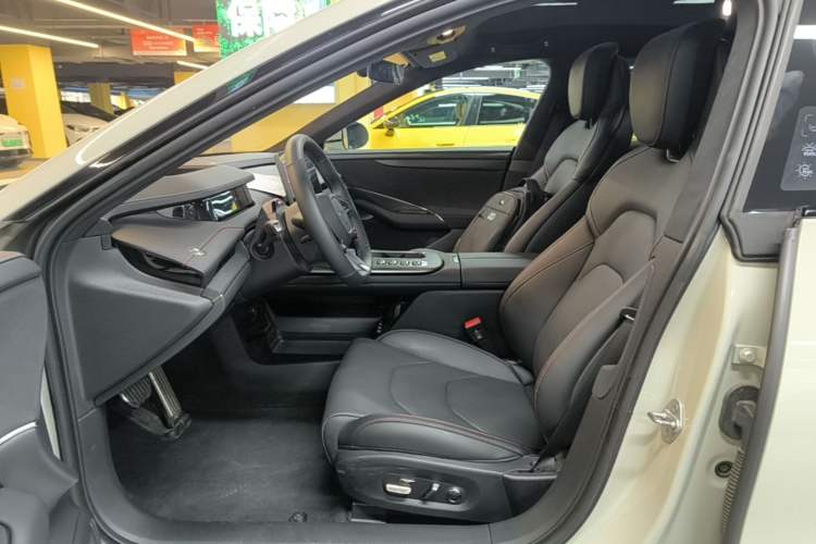 Used Xiaomi Auto SU7 2024 Four-Wheel Drive Ultra-Long Range Advanced Intelligent Driving Max Edition Left Front Seat