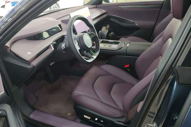 Used Xiaomi Auto SU7 2024 Rear-Drive Ultra-Long Range Advanced Pro-Level Intelligent Driving Version Left Front Seat
