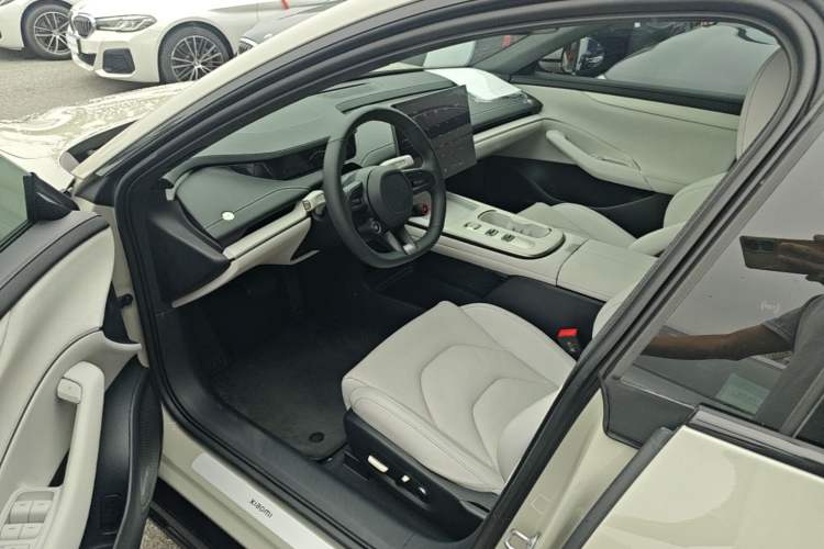 Used Xiaomi Auto SU7 2024 Rear-Drive Long-Range Intelligent Driving Version Left Front Seat