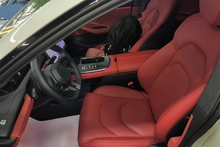 Used Xiaomi Auto SU7 2024 Rear-Drive Long-Range Intelligent Driving Version Left Front Seat