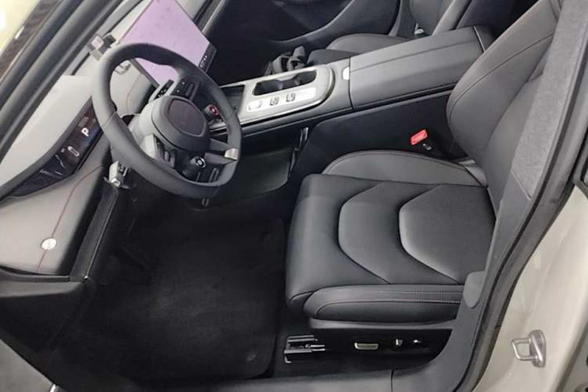 Used Xiaomi Auto SU7 2024 Rear-Drive Long-Range Intelligent Driving Version Left Front Seat