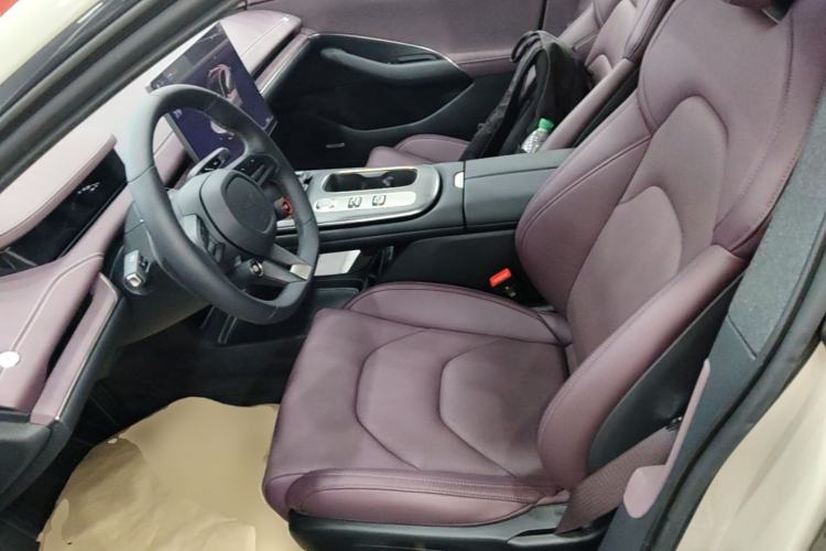Used Xiaomi Auto SU7 2024 Rear-Drive Ultra-Long Range Advanced Pro-Level Intelligent Driving Version Left Front Seat