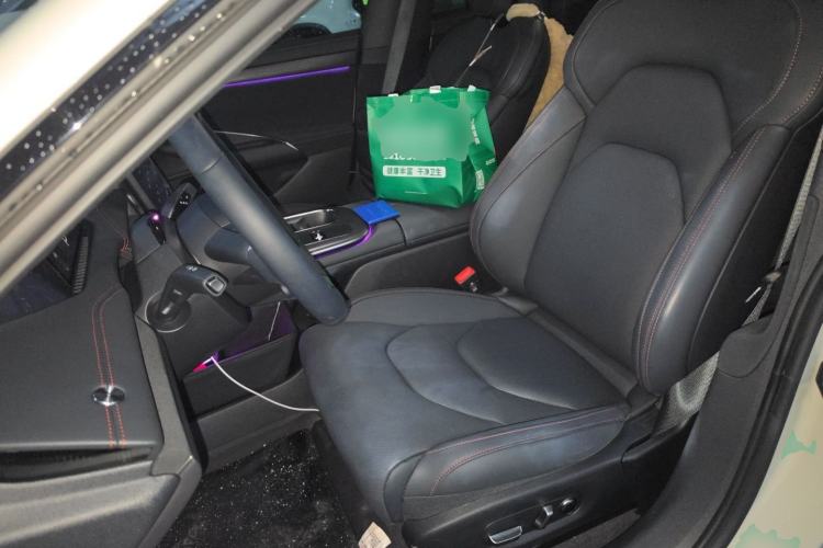 Used Xiaomi Auto SU7 2024 Rear-Drive Ultra-Long Range Advanced Pro-Level Intelligent Driving Version Left Front Seat