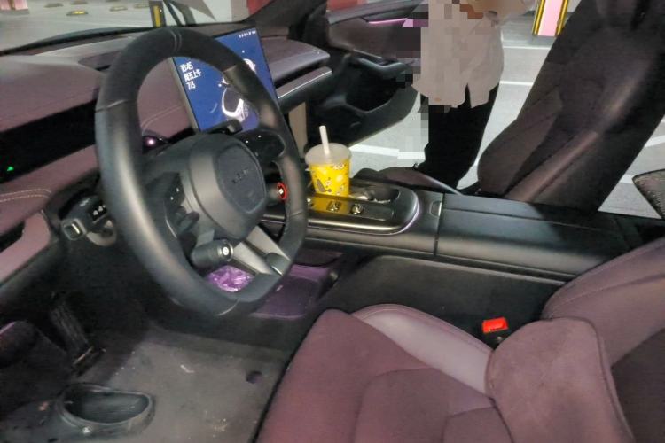 Used Xiaomi Auto SU7 2024 Rear-Drive Long-Range Intelligent Driving Version Left Front Seat