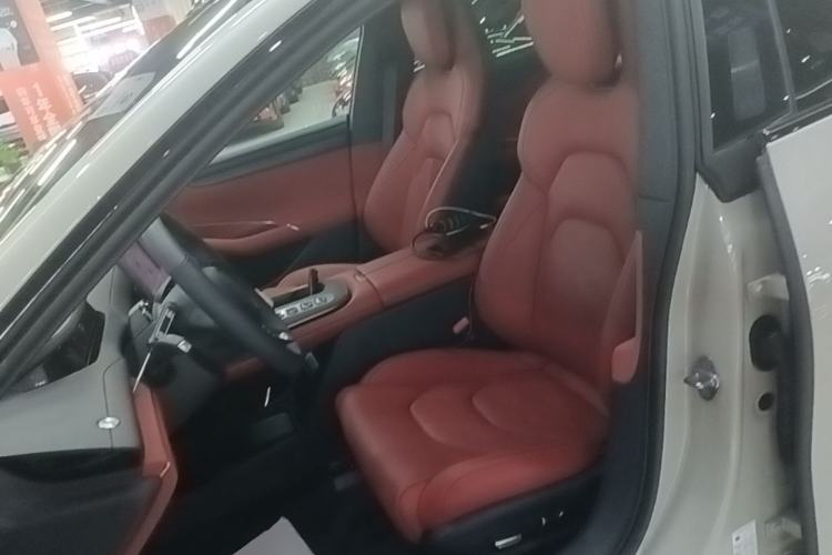 Used Xiaomi Auto SU7 2024 Rear-Drive Ultra-Long Range Advanced Pro-Level Intelligent Driving Version Left Front Seat