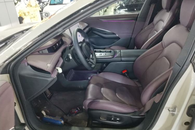 Used Xiaomi Auto SU7 2024 Rear-Drive Long-Range Intelligent Driving Version Left Front Seat