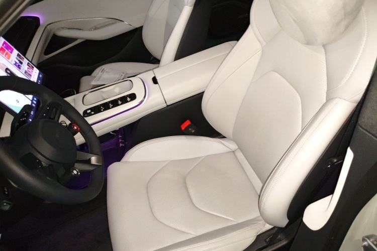 Used Xiaomi Auto SU7 2024 Rear-Drive Ultra-Long Range Advanced Pro-Level Intelligent Driving Version Left Front Seat