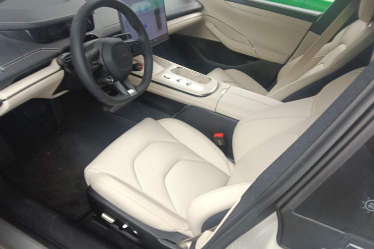 Used Xiaomi Auto SU7 2024 Rear-Drive Long-Range Intelligent Driving Version Left Front Seat