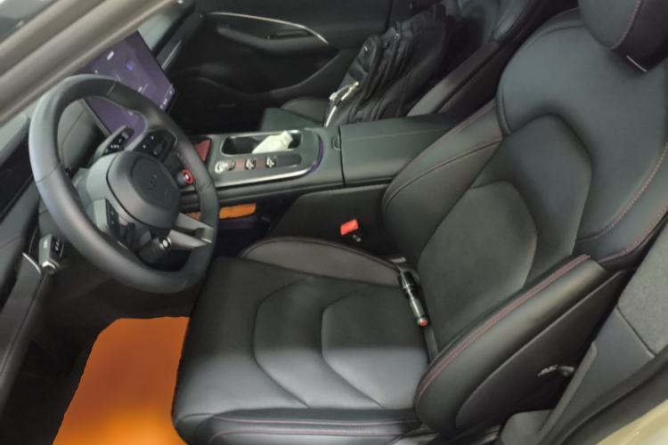 Used Xiaomi Auto SU7 2024 Rear-Drive Ultra-Long Range Advanced Pro-Level Intelligent Driving Version Left Front Seat