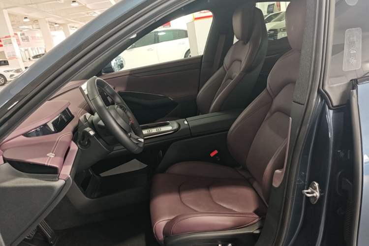 Used Xiaomi Auto SU7 2024 Rear-Drive Long-Range Intelligent Driving Version Left Front Seat