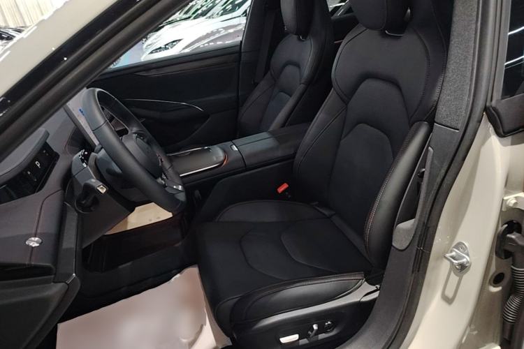 Used Xiaomi Auto SU7 2024 Rear-Drive Ultra-Long Range Advanced Pro-Level Intelligent Driving Version Left Front Seat