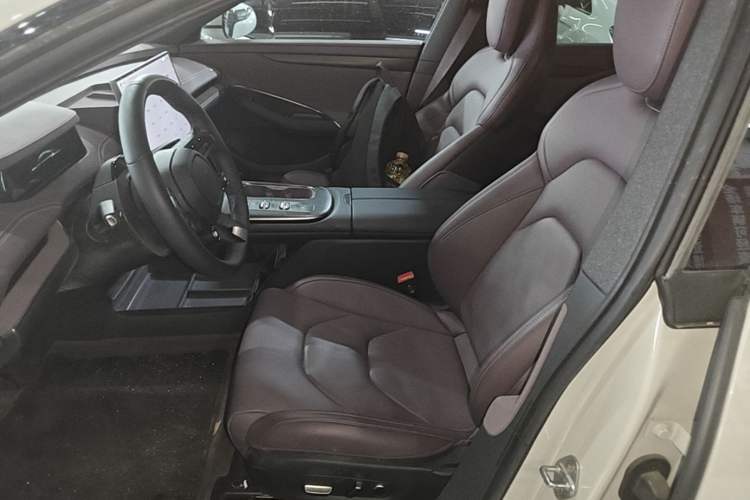 Used Xiaomi Auto SU7 2024 Rear-Drive Ultra-Long Range Advanced Pro-Level Intelligent Driving Version Left Front Seat
