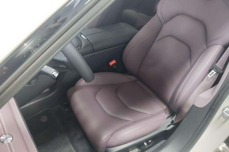 Used Xiaomi Auto SU7 2024 Rear-Drive Long-Range Intelligent Driving Version Left Front Seat
