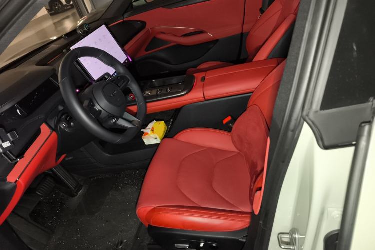 Used Xiaomi Auto SU7 2024 Rear-Drive Long-Range Intelligent Driving Version Left Front Seat