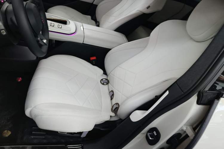 Used Xiaomi Auto SU7 2024 Rear-Drive Long-Range Intelligent Driving Version Left Front Seat