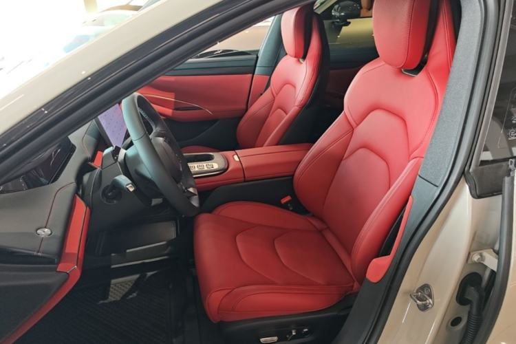 Used Xiaomi Auto SU7 2024 Rear-Drive Ultra-Long Range Advanced Pro-Level Intelligent Driving Version Left Front Seat