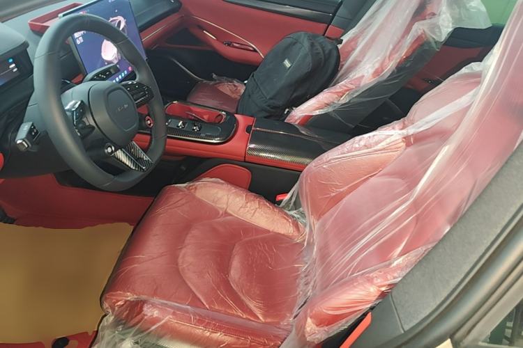 Used Xiaomi Auto SU7 2024 Rear-Drive Long-Range Intelligent Driving Version Left Front Seat