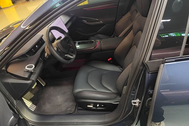 Used Xiaomi Auto SU7 2024 Four-Wheel Drive Ultra-Long Range Advanced Intelligent Driving Max Edition Left Front Seat