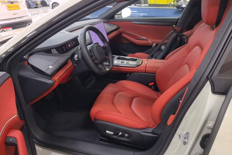 Used Xiaomi Auto SU7 2024 Rear-Drive Long-Range Intelligent Driving Version Left Front Seat