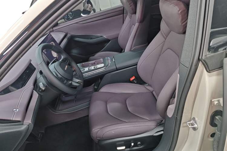 Used Xiaomi Auto SU7 2024 Rear-Drive Ultra-Long Range Advanced Pro-Level Intelligent Driving Version Left Front Seat
