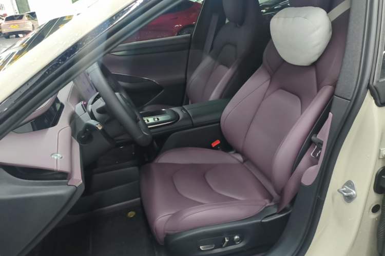 Used Xiaomi Auto SU7 2024 Rear-Drive Ultra-Long Range Advanced Pro-Level Intelligent Driving Version Left Front Seat