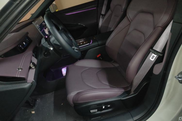 Used Xiaomi Auto SU7 2024 Rear-Drive Ultra-Long Range Advanced Pro-Level Intelligent Driving Version Left Front Seat