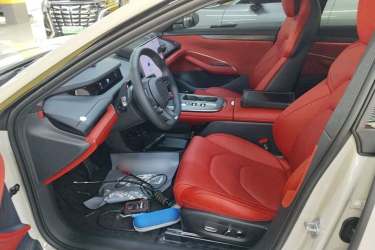 Used Xiaomi Auto SU7 2024 Rear-Drive Long-Range Intelligent Driving Version Left Front Seat