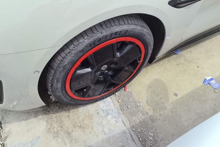 Used Xiaomi Auto SU7 2024 Rear-Drive Standard Founder Edition Left Front Wheel Hub