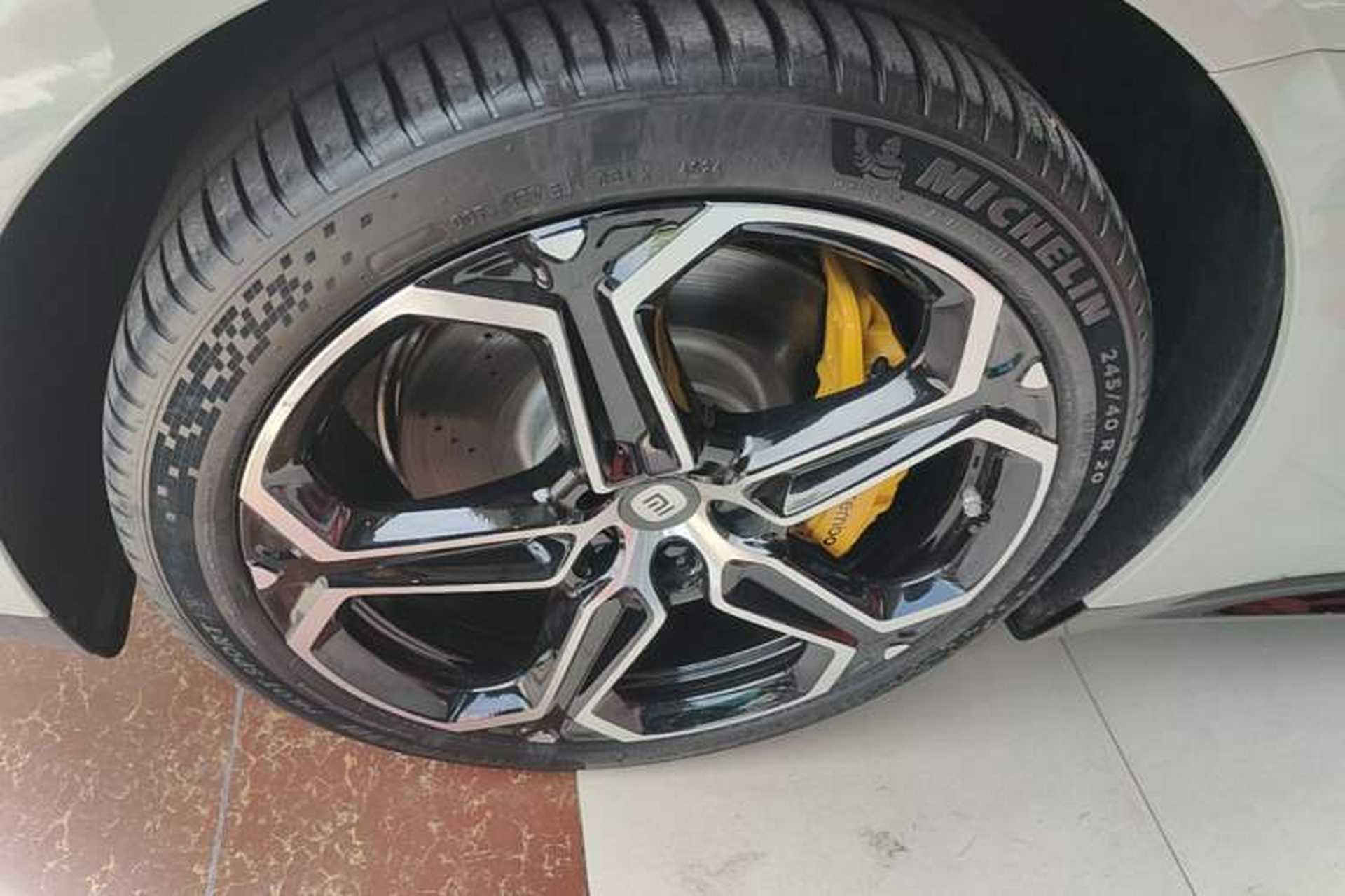 Used Xiaomi Auto SU7 2024 Rear-Drive Long-Range Intelligent Driving Version Left Front Wheel Hub