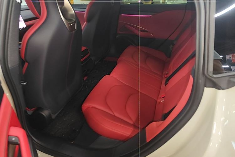 Used Xiaomi Auto SU7 2024 Rear-Drive Long-Range Intelligent Driving Version Left Rear Seat
