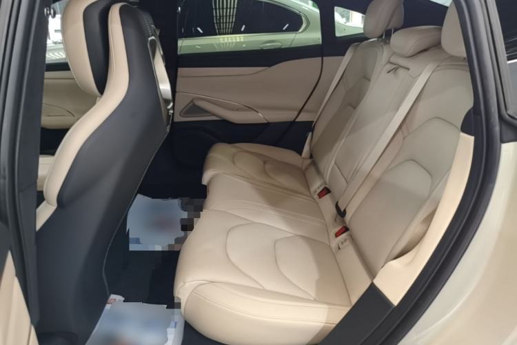 Used Xiaomi Auto SU7 2024 Four-Wheel Drive Ultra-Long Range Advanced Intelligent Driving Max Edition Left Rear Seat
