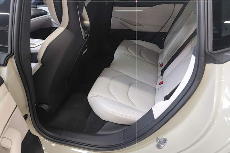 Used Xiaomi Auto SU7 2024 Rear-Drive Long-Range Intelligent Driving Version Left Rear Seat