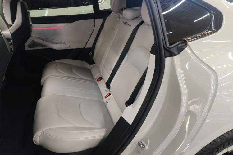 Used Xiaomi Auto SU7 2024 Rear-Drive Long-Range Intelligent Driving Version Left Rear Seat