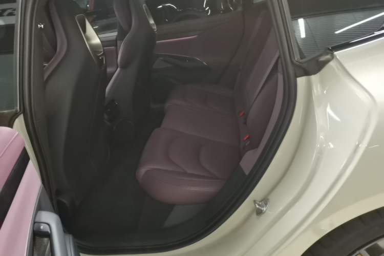 Used Xiaomi Auto SU7 2024 Four-Wheel-Drive Max Founder's Edition Left Rear Seat