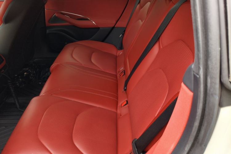 Used Xiaomi Auto SU7 2024 Four-Wheel Drive Ultra-Long Range Advanced Intelligent Driving Max Edition Left Rear Seat