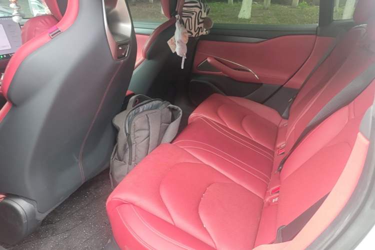 Used Xiaomi Auto SU7 2024 Four-Wheel Drive Ultra-Long Range Advanced Intelligent Driving Max Edition Left Rear Seat