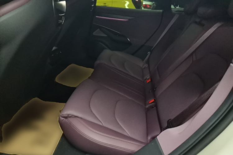 Used Xiaomi Auto SU7 2024 Four-Wheel Drive Ultra-Long Range Advanced Intelligent Driving Max Edition Left Rear Seat