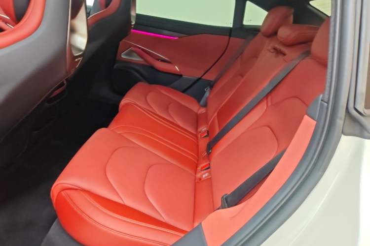 Used Xiaomi Auto SU7 2024 Rear-Drive Long-Range Intelligent Driving Version Left Rear Seat