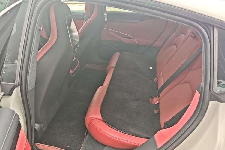 Used Xiaomi Auto SU7 2024 Rear-Drive Long-Range Intelligent Driving Version Left Rear Seat