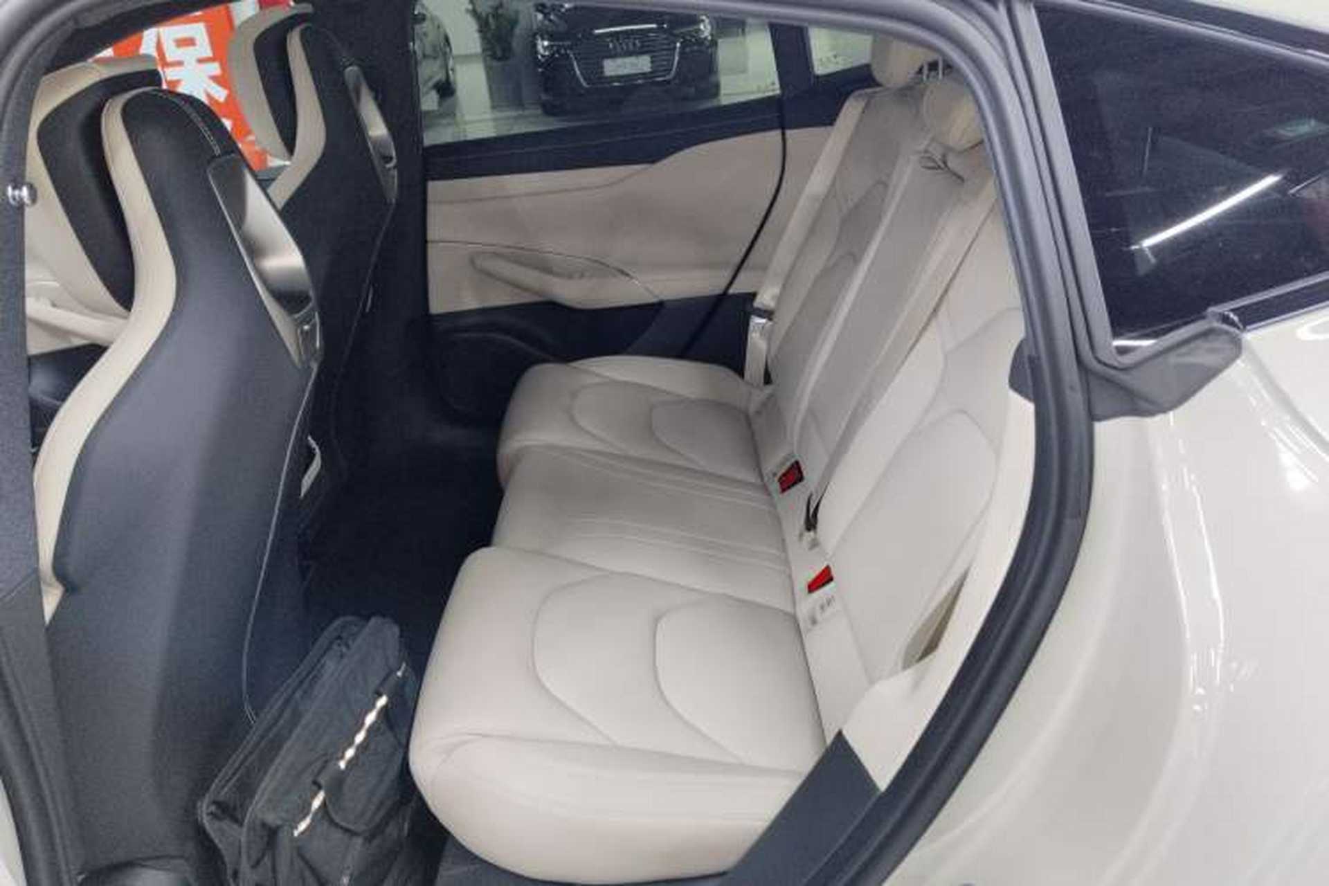 Used Xiaomi Auto SU7 2024 Rear-Drive Long-Range Intelligent Driving Version Left Rear Seat