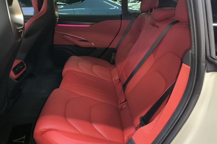 Used Xiaomi Auto SU7 2024 Rear-Drive Long-Range Intelligent Driving Version Left Rear Seat