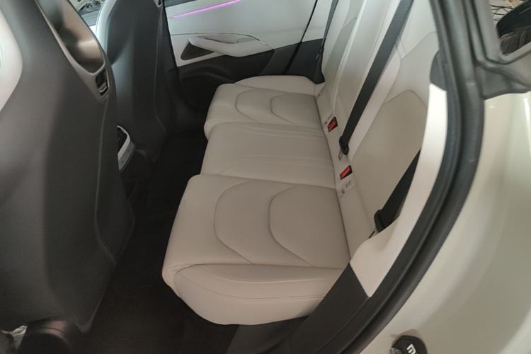 Used Xiaomi Auto SU7 2024 Four-Wheel Drive Ultra-Long Range Advanced Intelligent Driving Max Edition Left Rear Seat