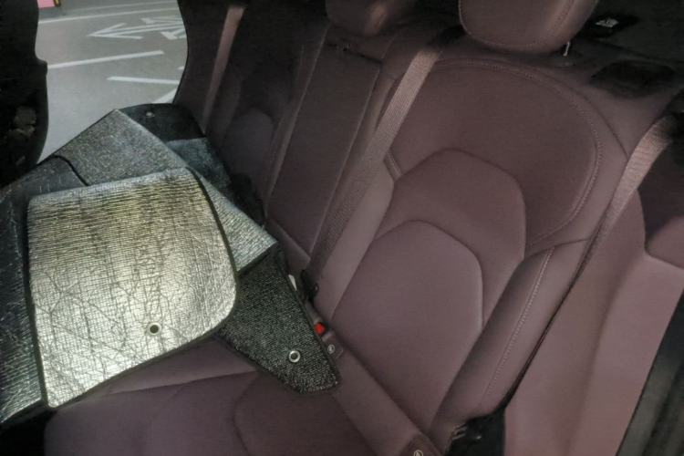 Used Xiaomi Auto SU7 2024 Rear-Drive Long-Range Intelligent Driving Version Left Rear Seat