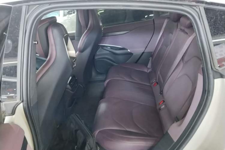 Used Xiaomi Auto SU7 2024 Rear-Drive Long-Range Intelligent Driving Version Left Rear Seat