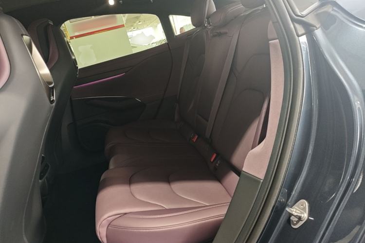 Used Xiaomi Auto SU7 2024 Rear-Drive Long-Range Intelligent Driving Version Left Rear Seat