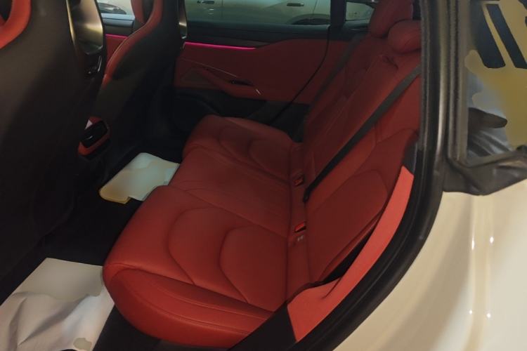 Used Xiaomi Auto SU7 2024 Rear-Drive Long-Range Intelligent Driving Version Left Rear Seat