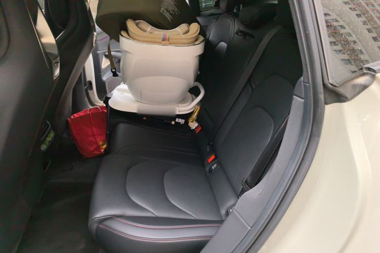 Used Xiaomi Auto SU7 2024 Four-Wheel Drive Ultra-Long Range Advanced Intelligent Driving Max Edition Left Rear Seat